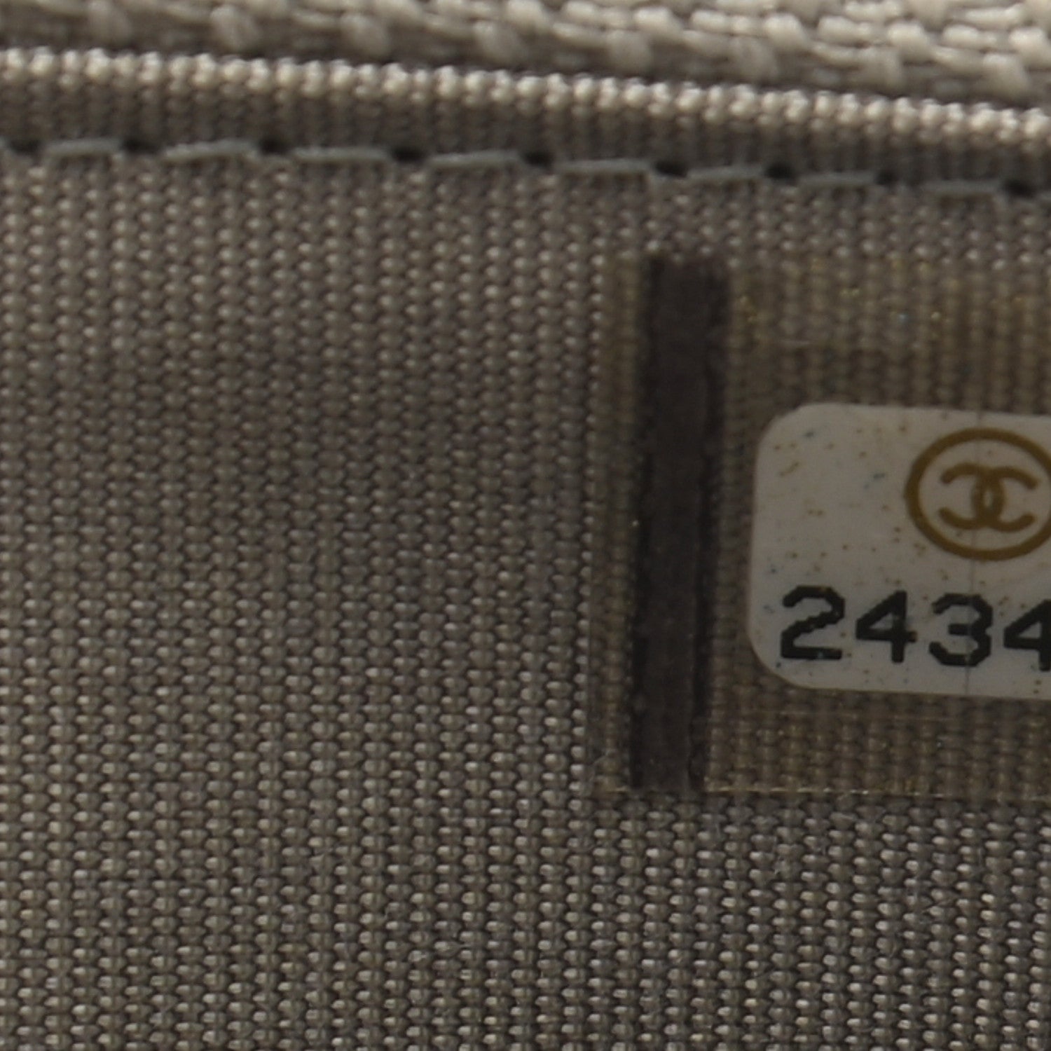 Chanel Cracked Metallic Calfskin Quilted Medium Boy Zip Around Wallet Dark Silver 15 of 18