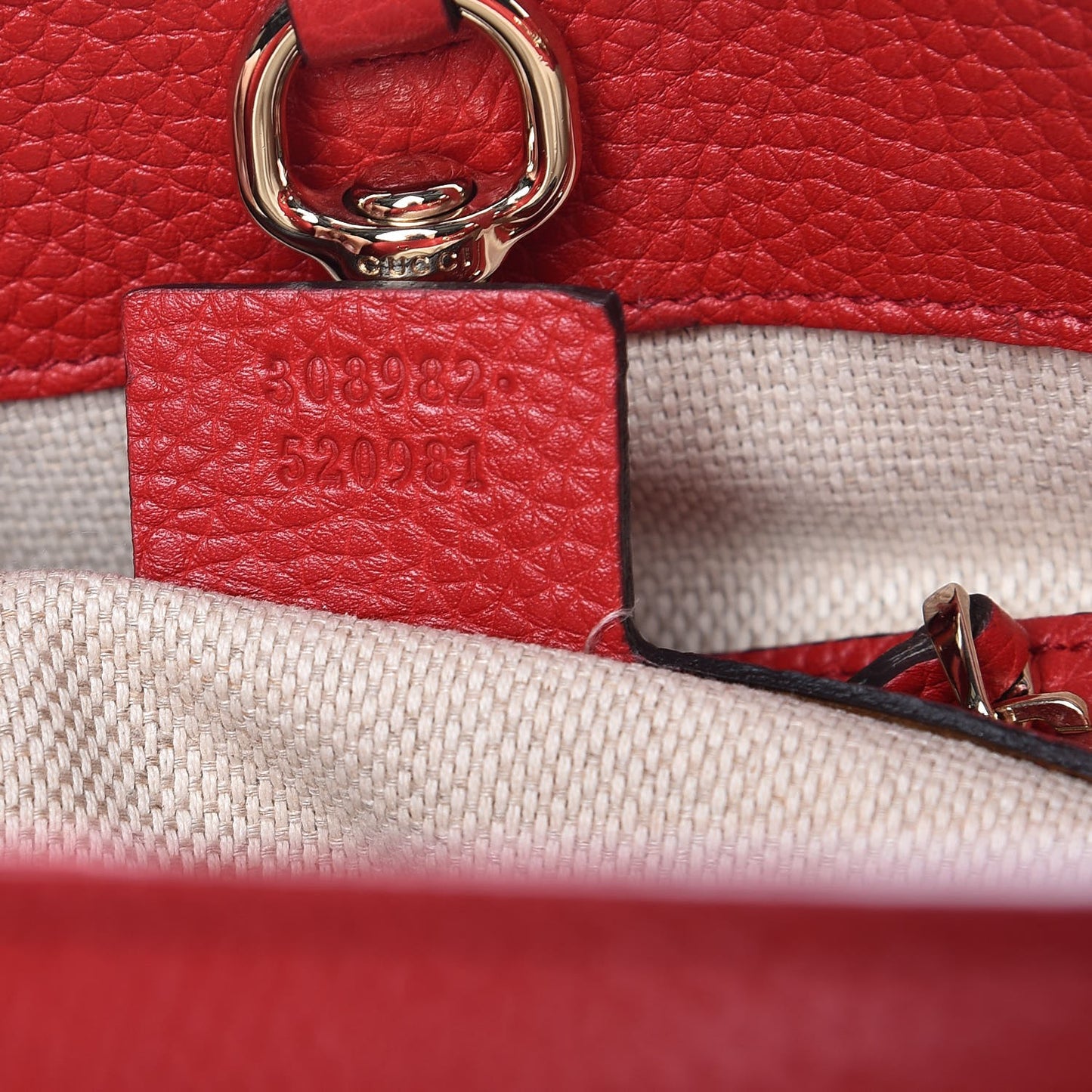 Pebbled Calfskin Medium Soho Chain Shoulder Bag Tabasco Red