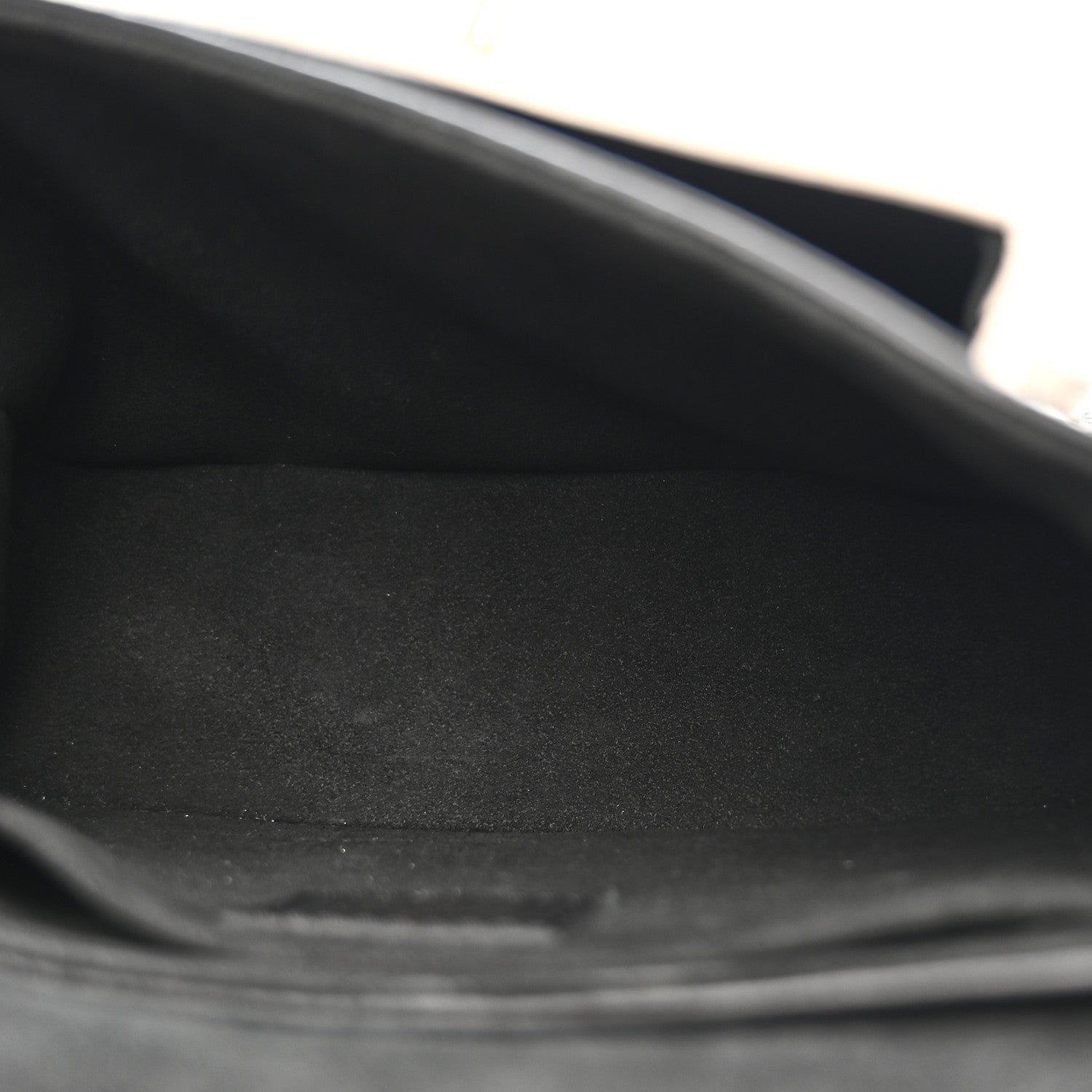 Louis Vuitton Grained Calfskin Lockme Tender Black 5 of 11