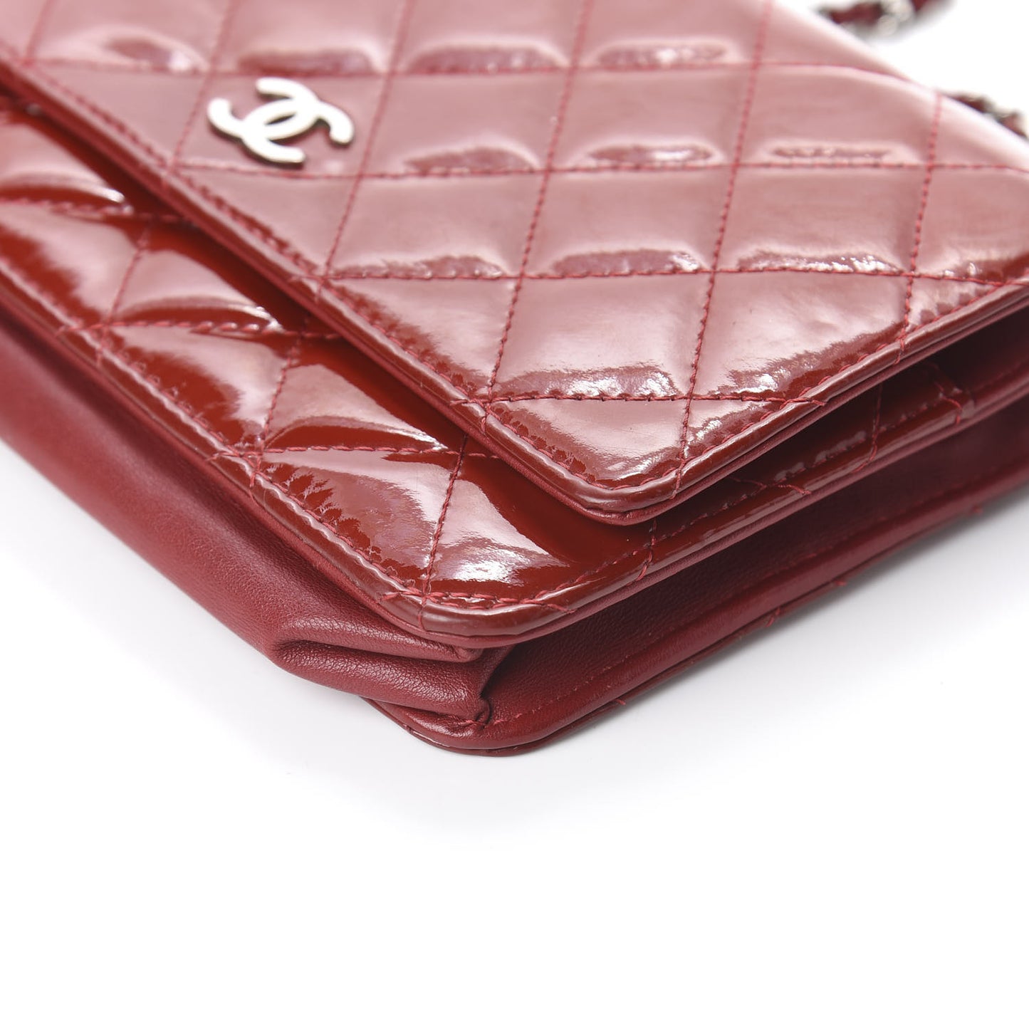 Patent Quilted Wallet On Chain WOC Red