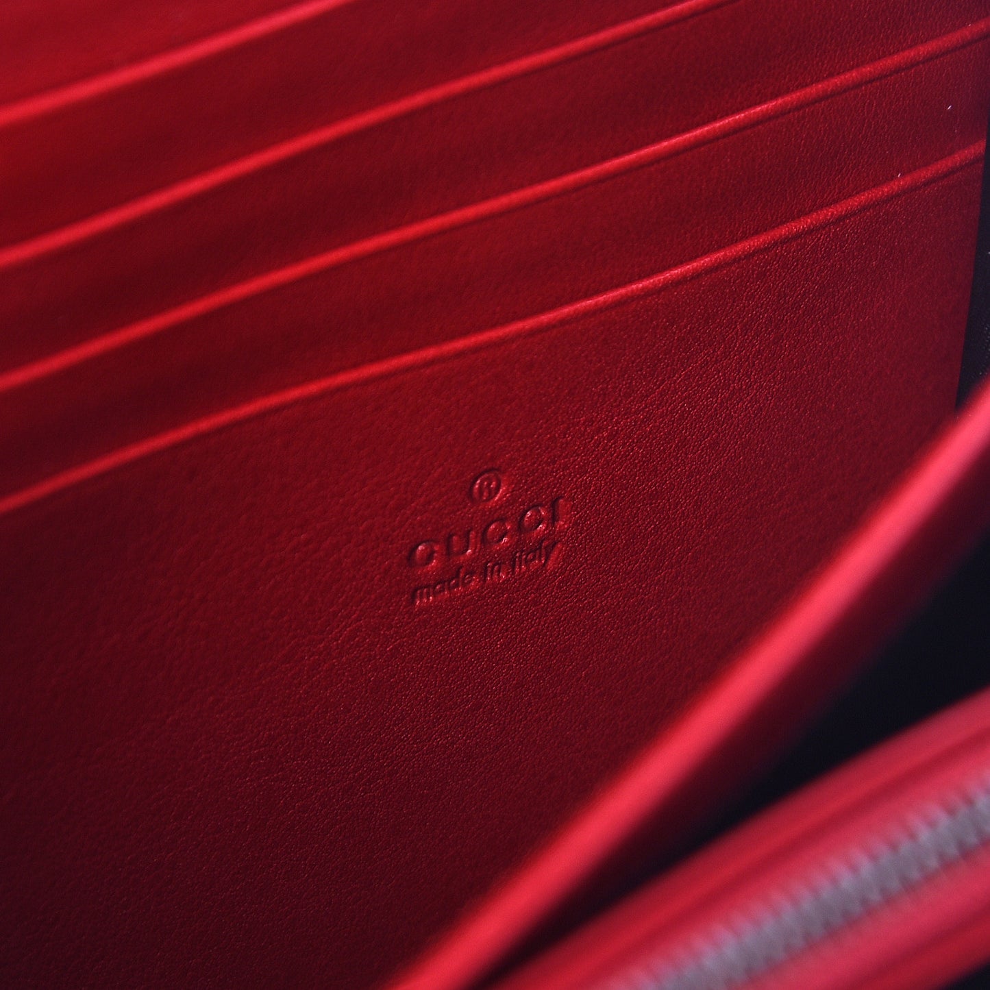 Velvet Matelasse GG Marmont Chain Wallet Hibiscus Red