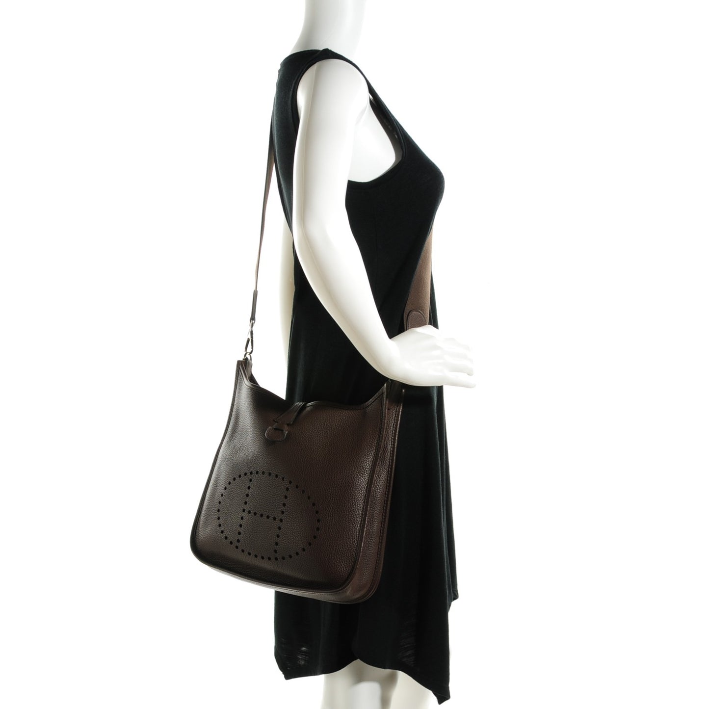 Taurillon Clemence Evelyne III PM Cafe