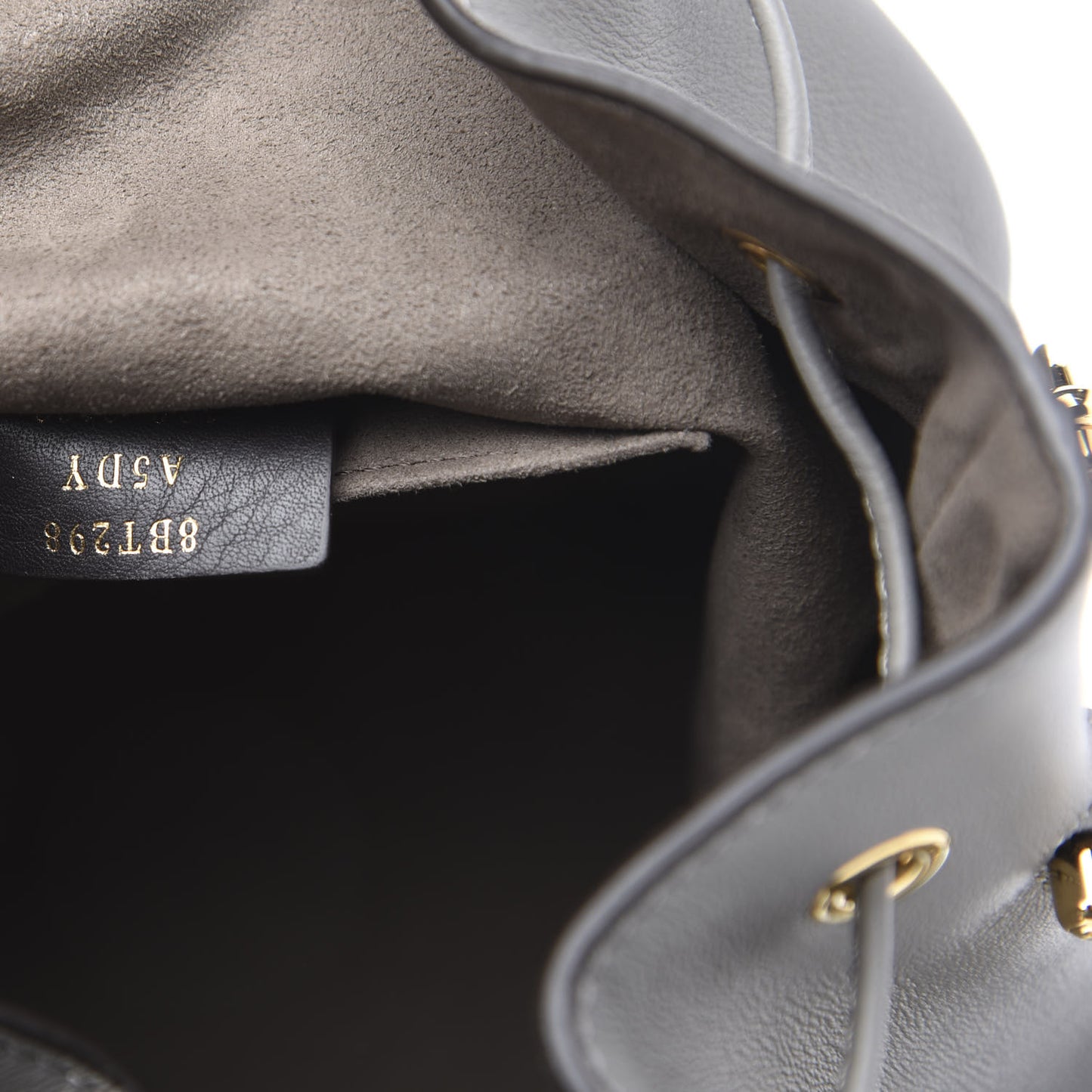Vitello Grace Matte F is Fendi Grande Mon Tresor Bucket Bag Argilla