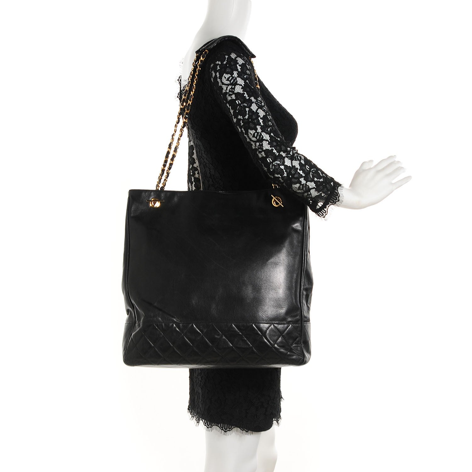 Chanel Lambskin Shoulder Bag Black 2 of 8