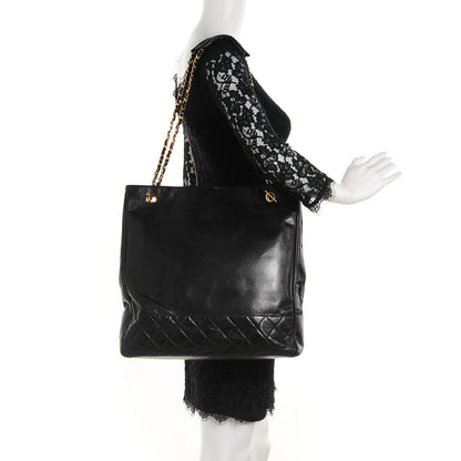 Chanel Lambskin Shoulder Bag Black 2 of 8