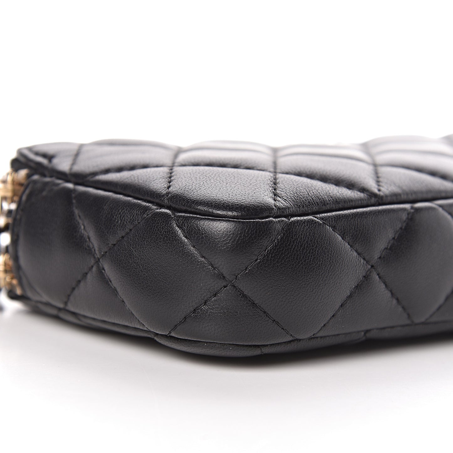 Lambskin Quilted Small Clutch With Chain Black