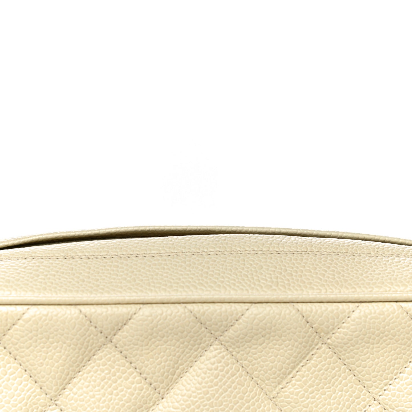 Caviar Quilted CC Camera Case Light Beige