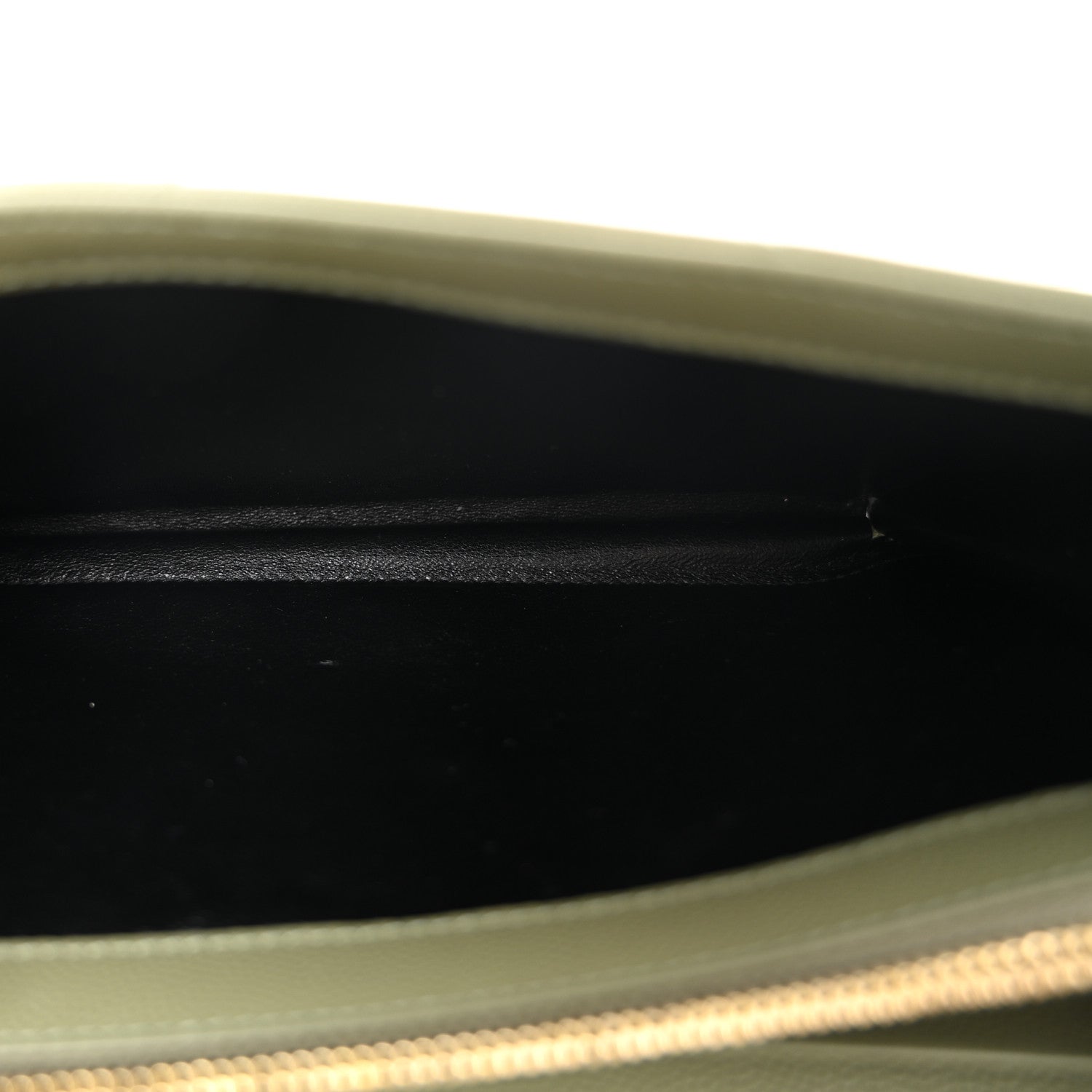 Saint Laurent Grain De Poudre Matelasse Chevron Monogram Chain Wallet Light Sage 5 of 9
