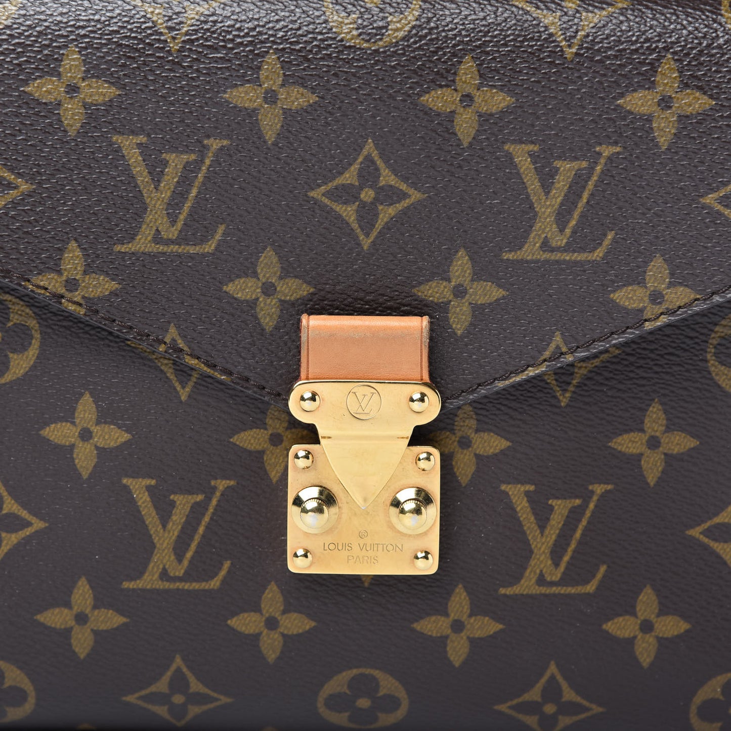 Monogram Metis