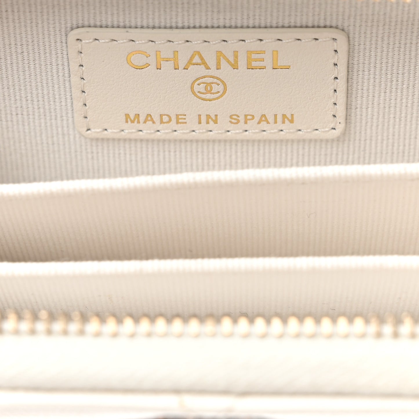 Lambskin Quilted Chanel 19 Zip Around Coin Purse Wallet White