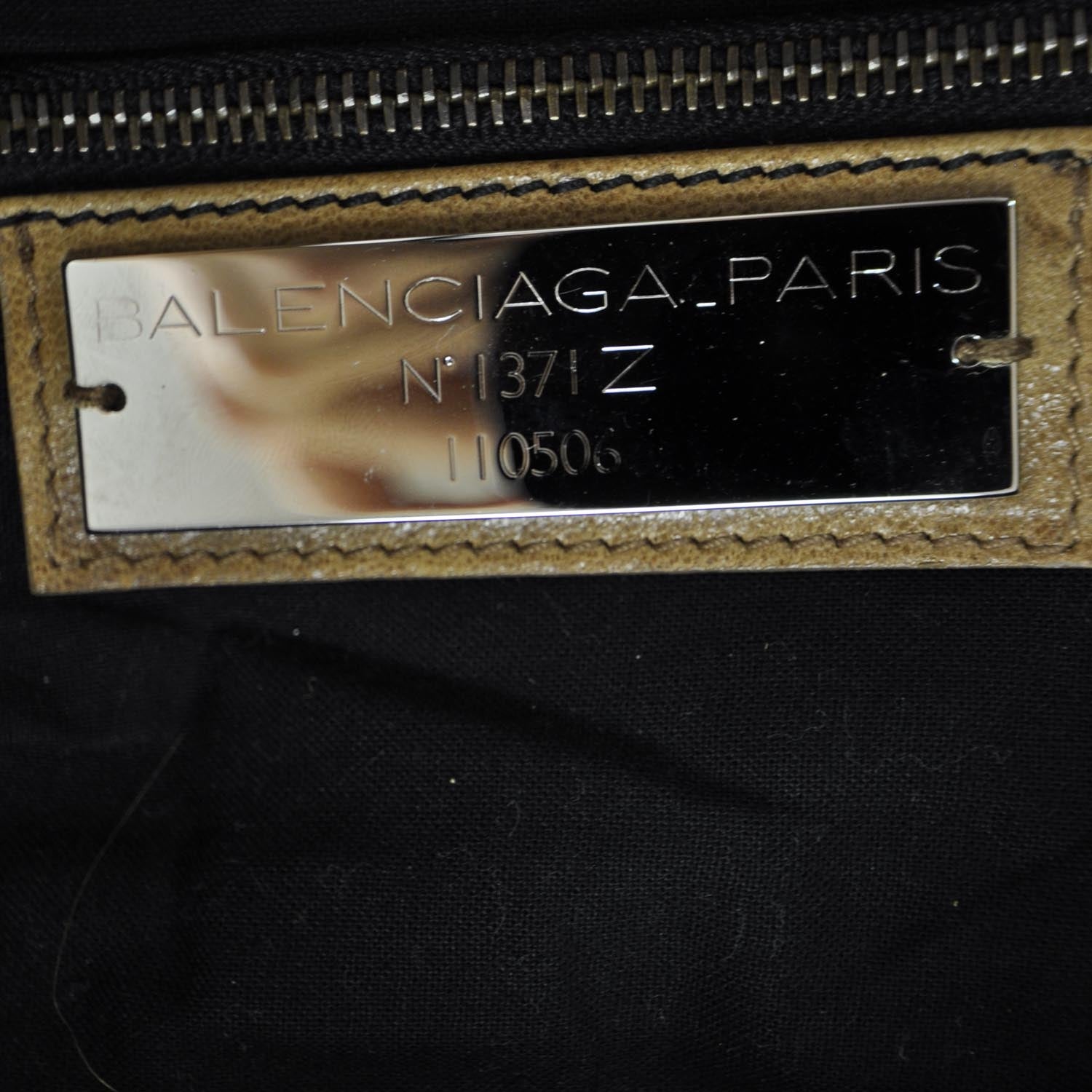 Balenciaga Chevre Weekender Caramel 7 of 10