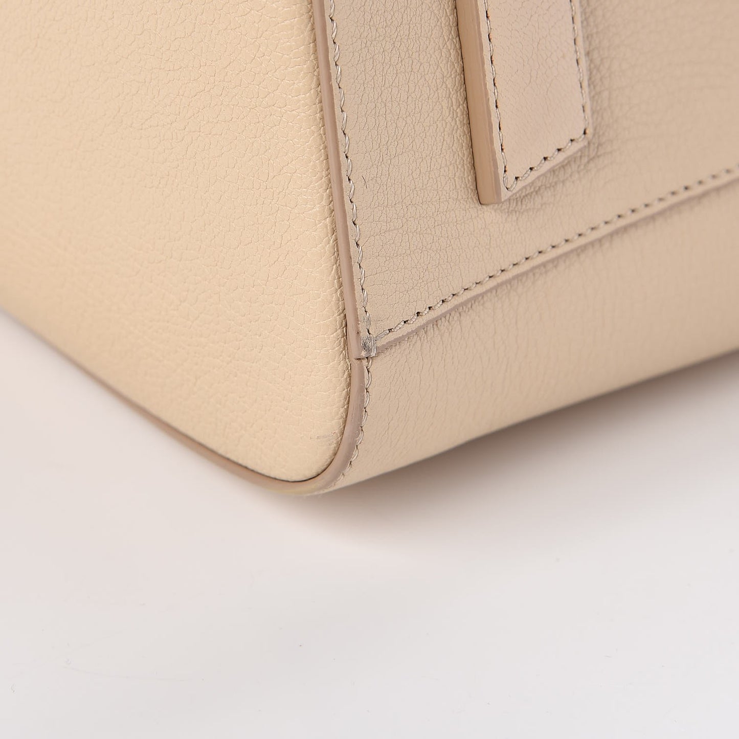 Sugar Goatskin Medium Antigona Skin