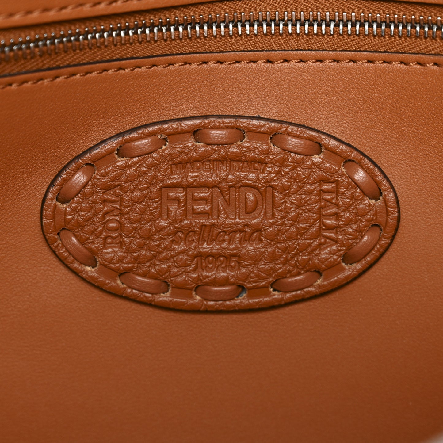 Cuoio Roma Sellerissima Nappa Sintetica Tape Stitch Baguette Brandy
