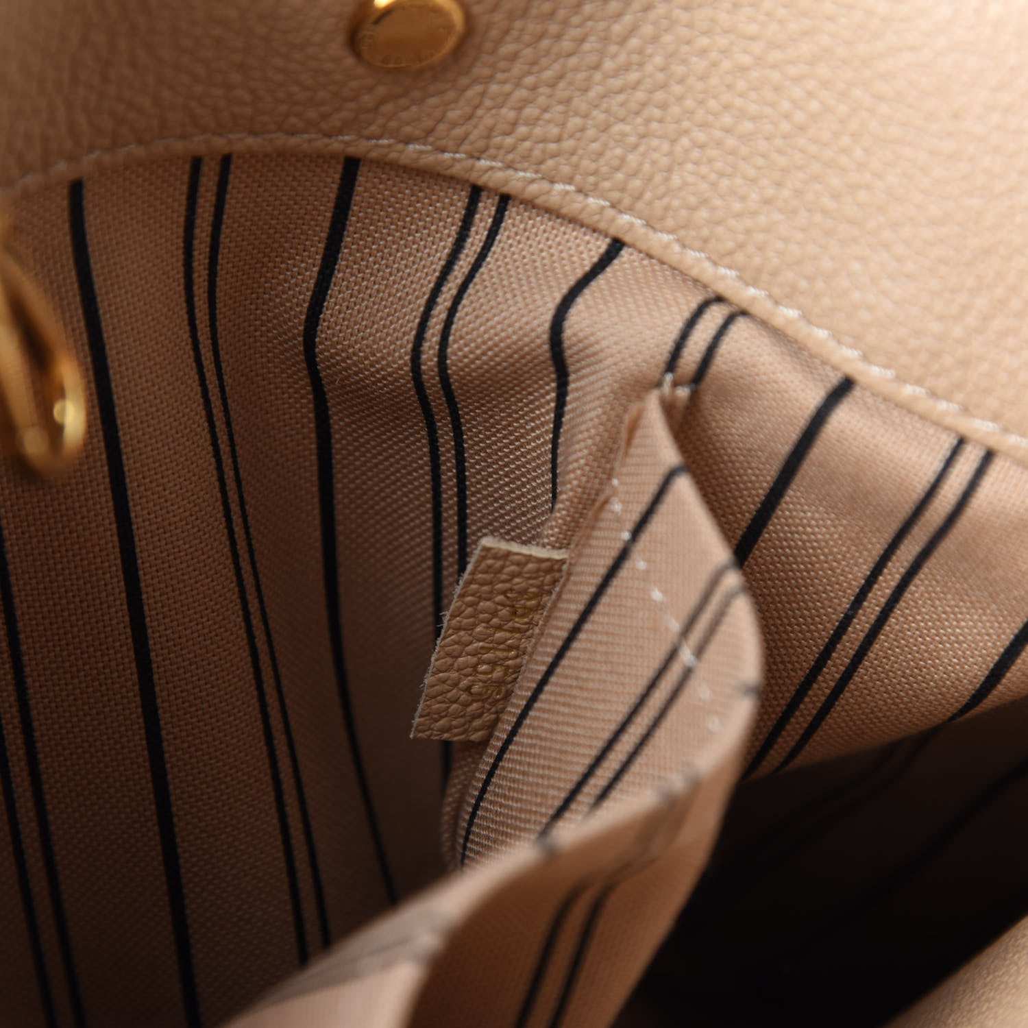 Louis Vuitton Empreinte Montaigne MM Beige Rose 9 of 10