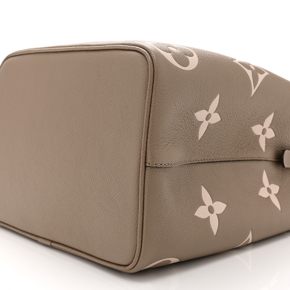Empreinte Monogram Giant Neonoe MM Tourterelle Creme