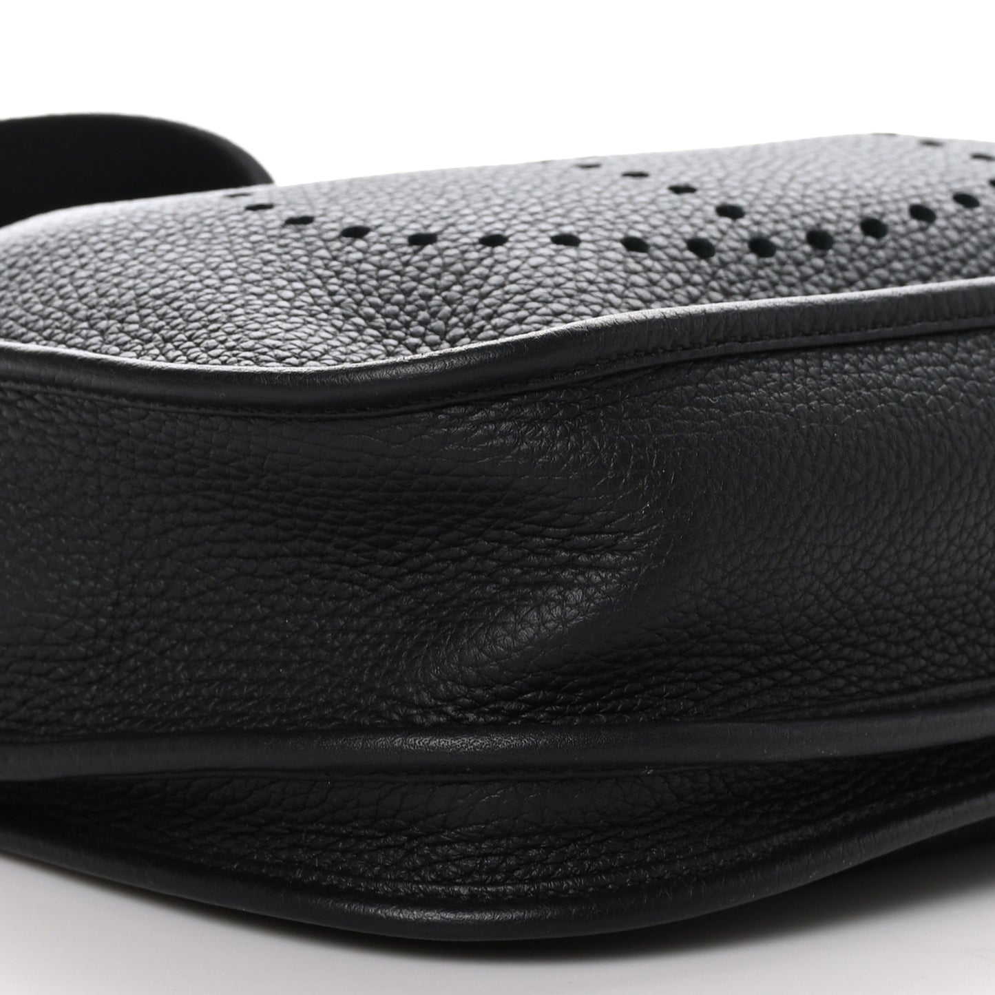 Taurillon Clemence Evelyne III PM Black