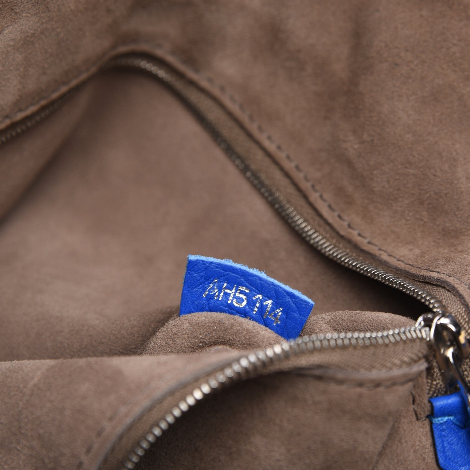Louis Vuitton Cuir Taurillon Soft Lockit PM Outremer 8 of 10