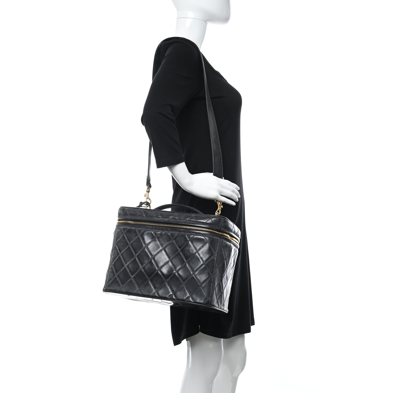 Chanel Lambskin Quilted Vanity Black 3 of 16
