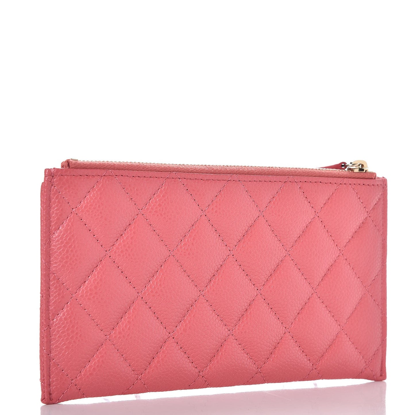 Iridescent Caviar Quilted Classic Zip Pouch Pink