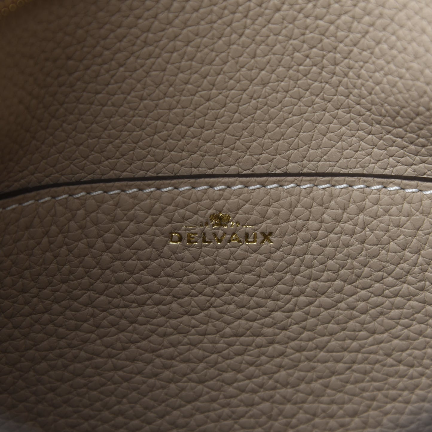 Taurillon Pin Daily Surpique Bucket Sand