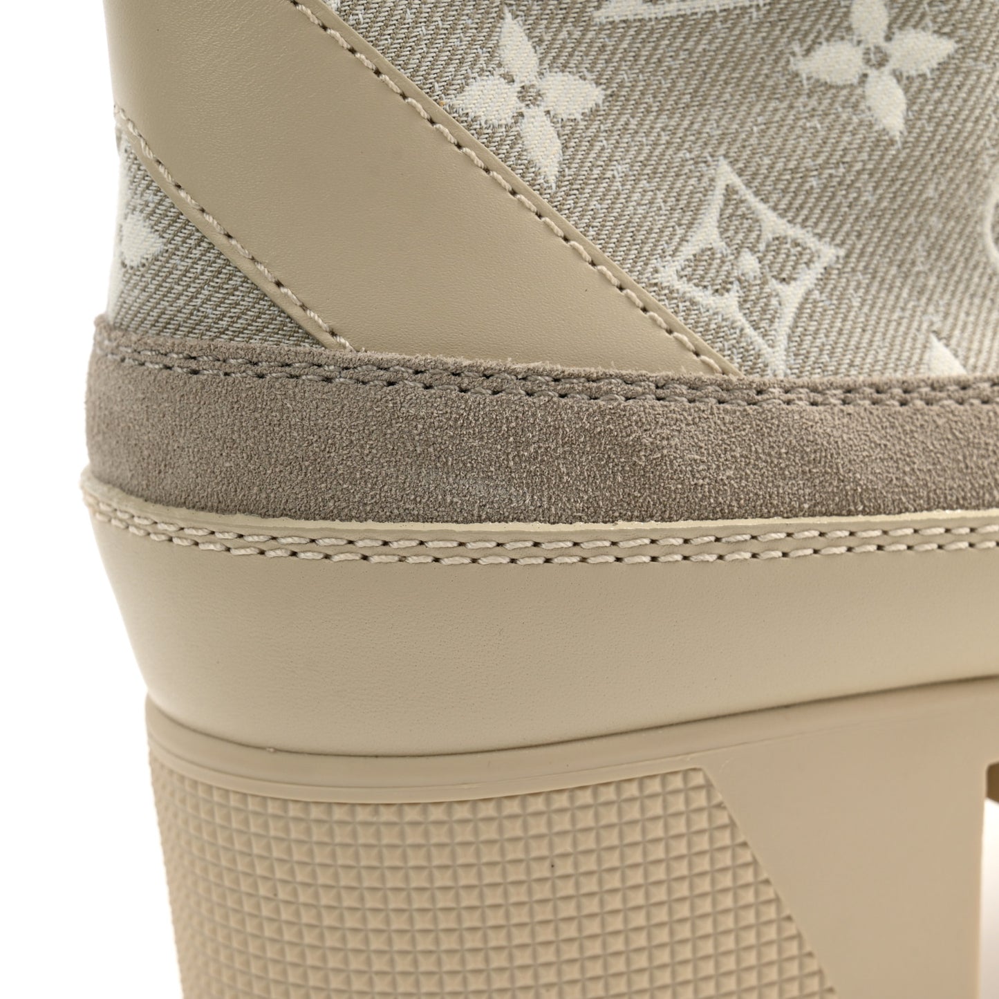 Suede Calfskin Laureate Platform Desert Boots 37.5 Taupe