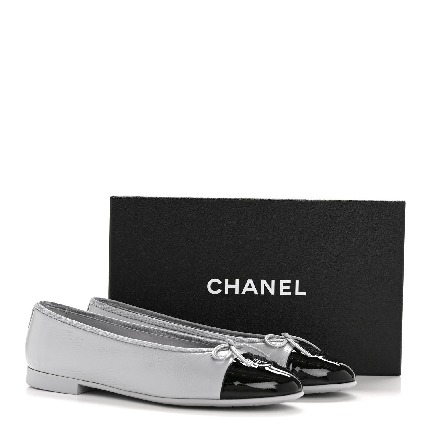 Chanel Shiny Crumpled Calfskin Patent CC Cap Toe Ballerina Flats 41 Grey Black 10 of 10