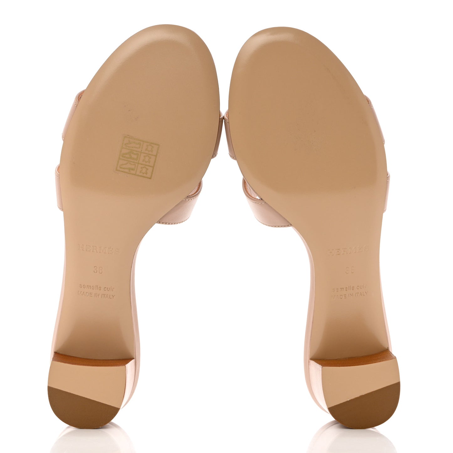 Calfskin Oasis Sandals 38 Beige Nude