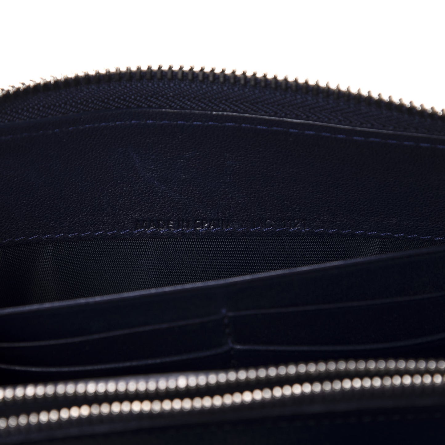 Patent Cannage Voyageur Zip Around Wallet Saphir