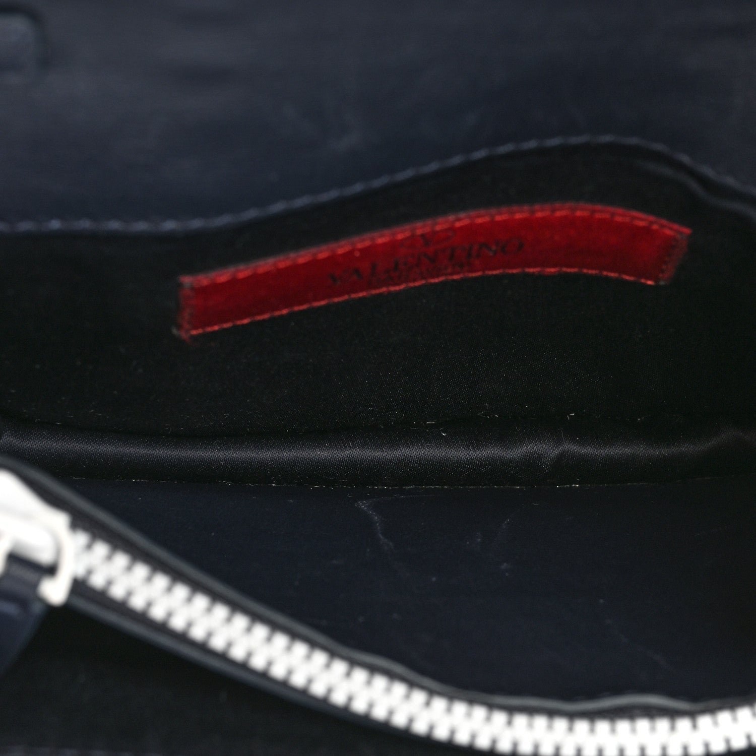 Valentino Garavani Vitello Colorblock Free Rockstud Wallet on Chain Marine Optic White 5 of 15