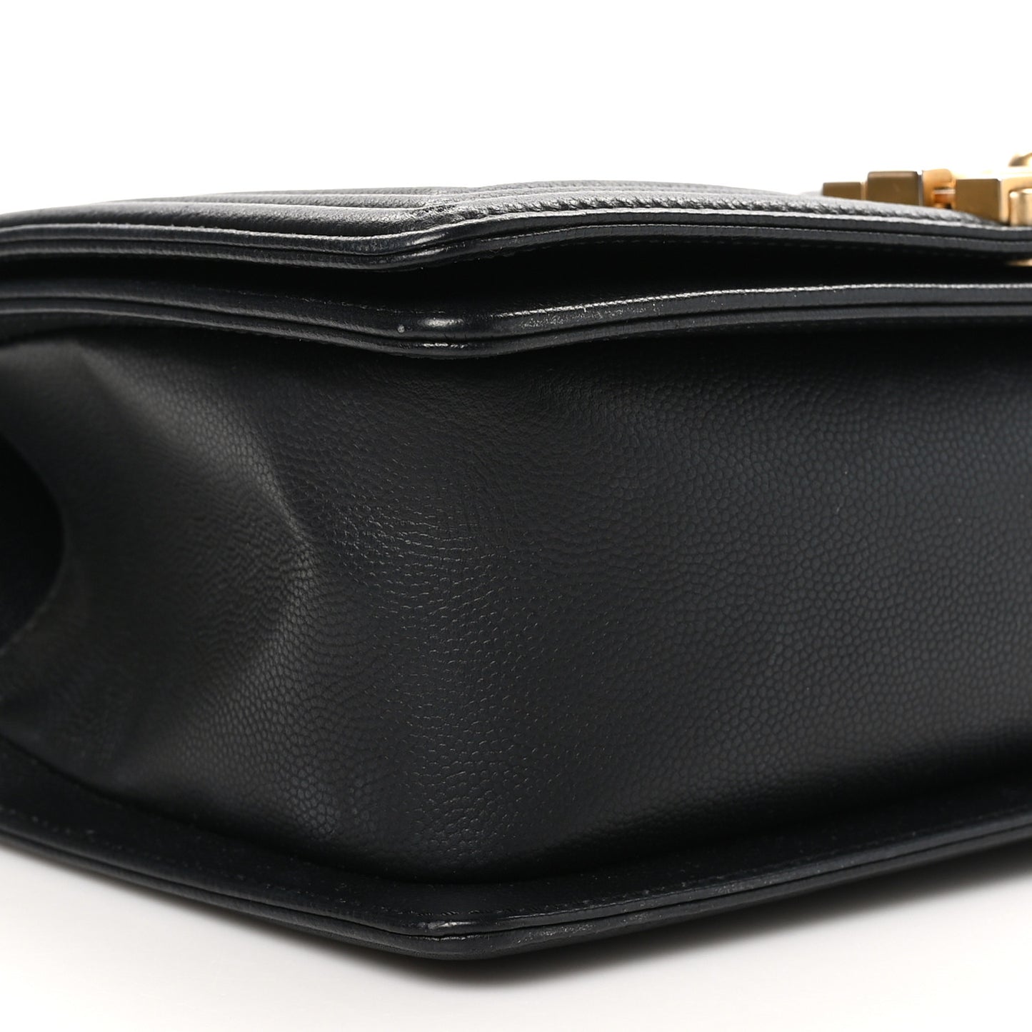 Caviar Quilted Medium Boy Flap Black