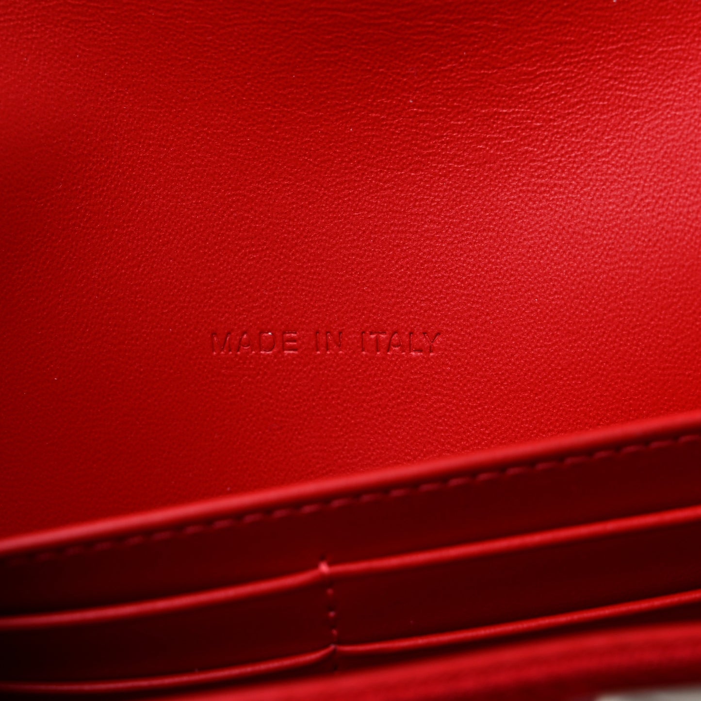 Shiny Calfskin Loubi54 Wallet On Chain White