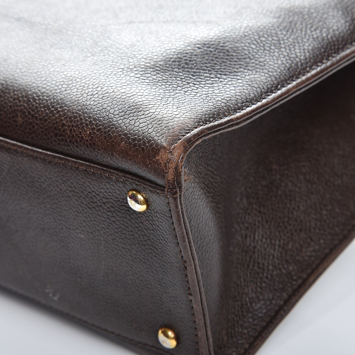 Caviar Shoulder Bag Brown