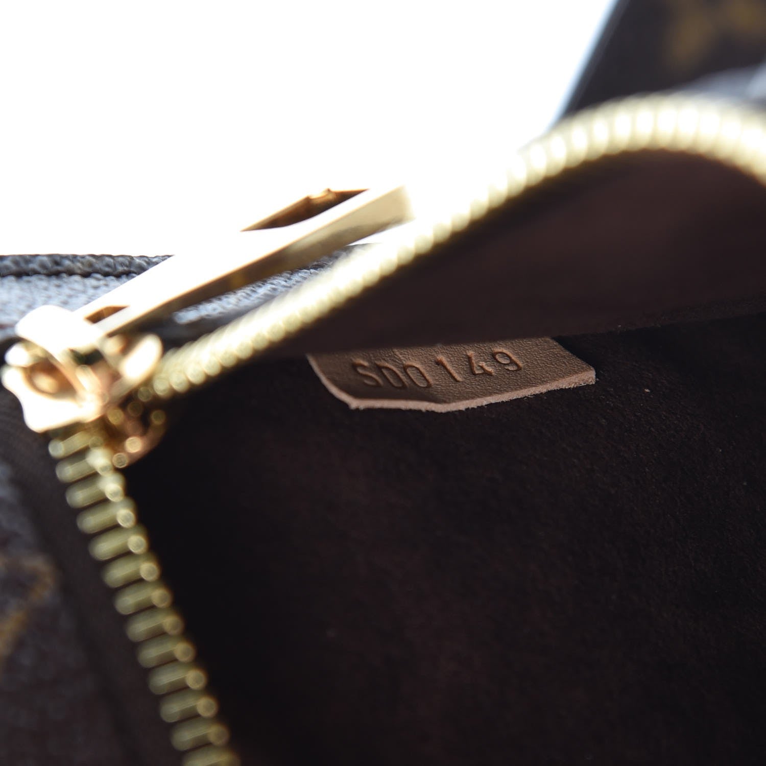 Louis Vuitton Monogram Pochette Metis 8 of 9