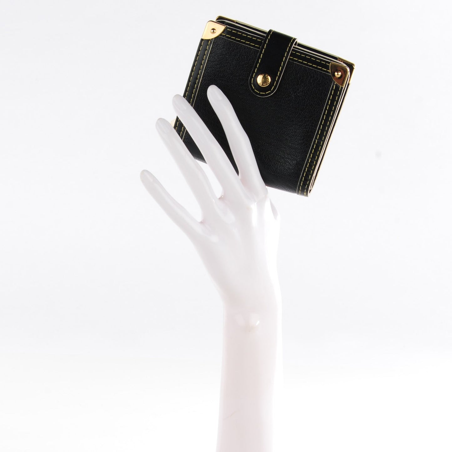 Suhali Compact Zipped Wallet Black