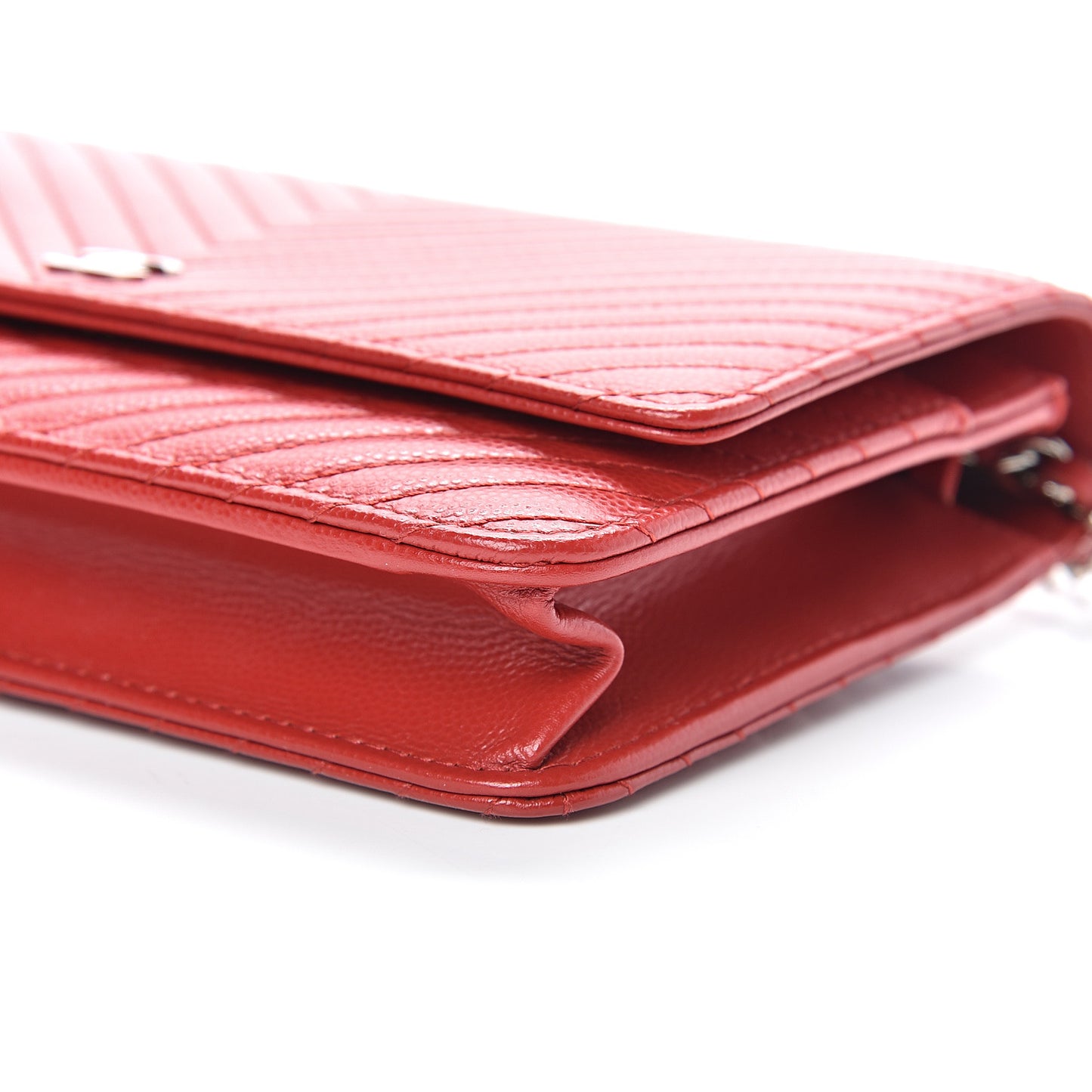 Caviar Chevron Quilted Wallet On Chain WOC Red