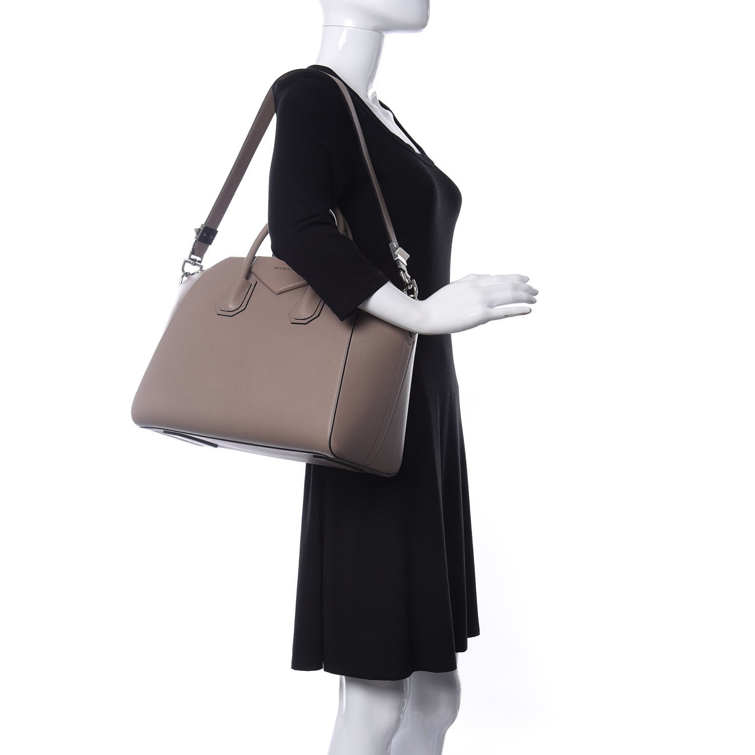 Givenchy Sugar Goatskin Medium Antigona Mastic 2 of 9