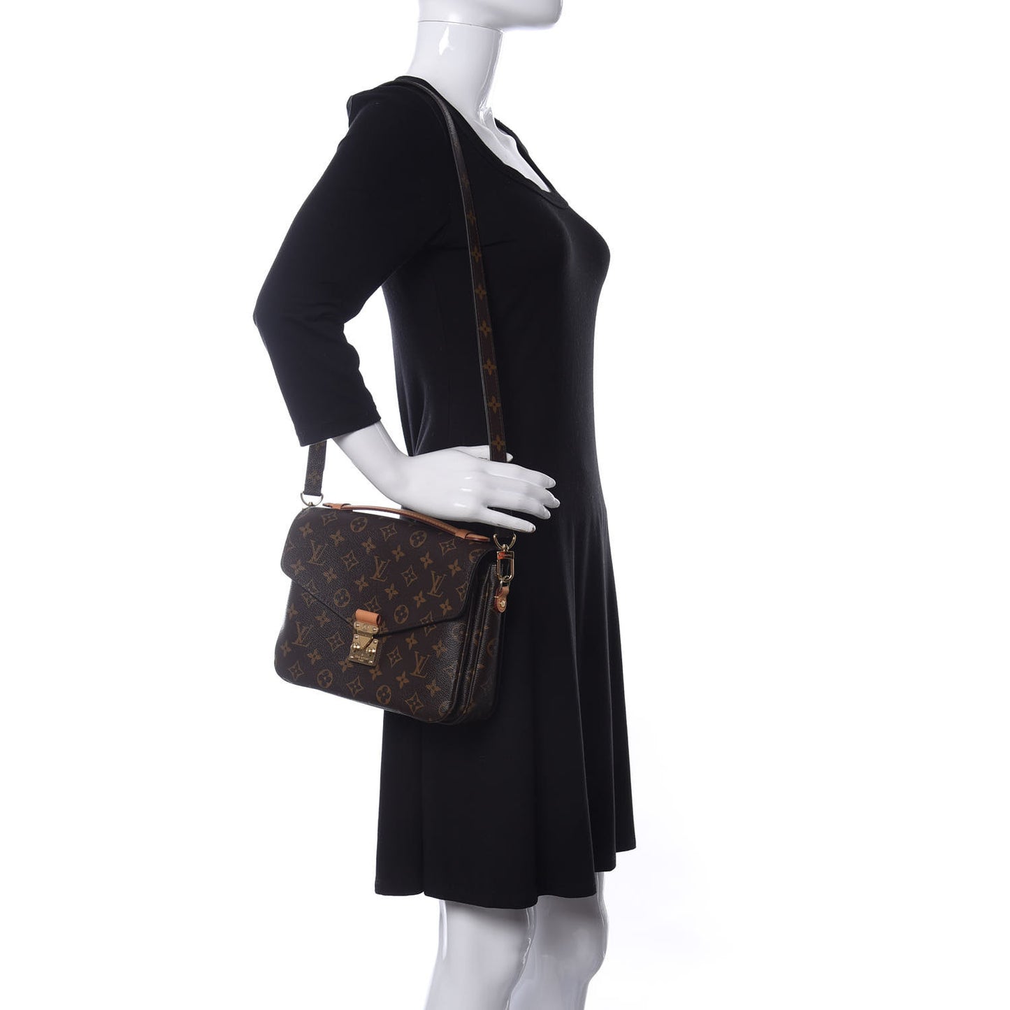 Monogram Pochette Metis