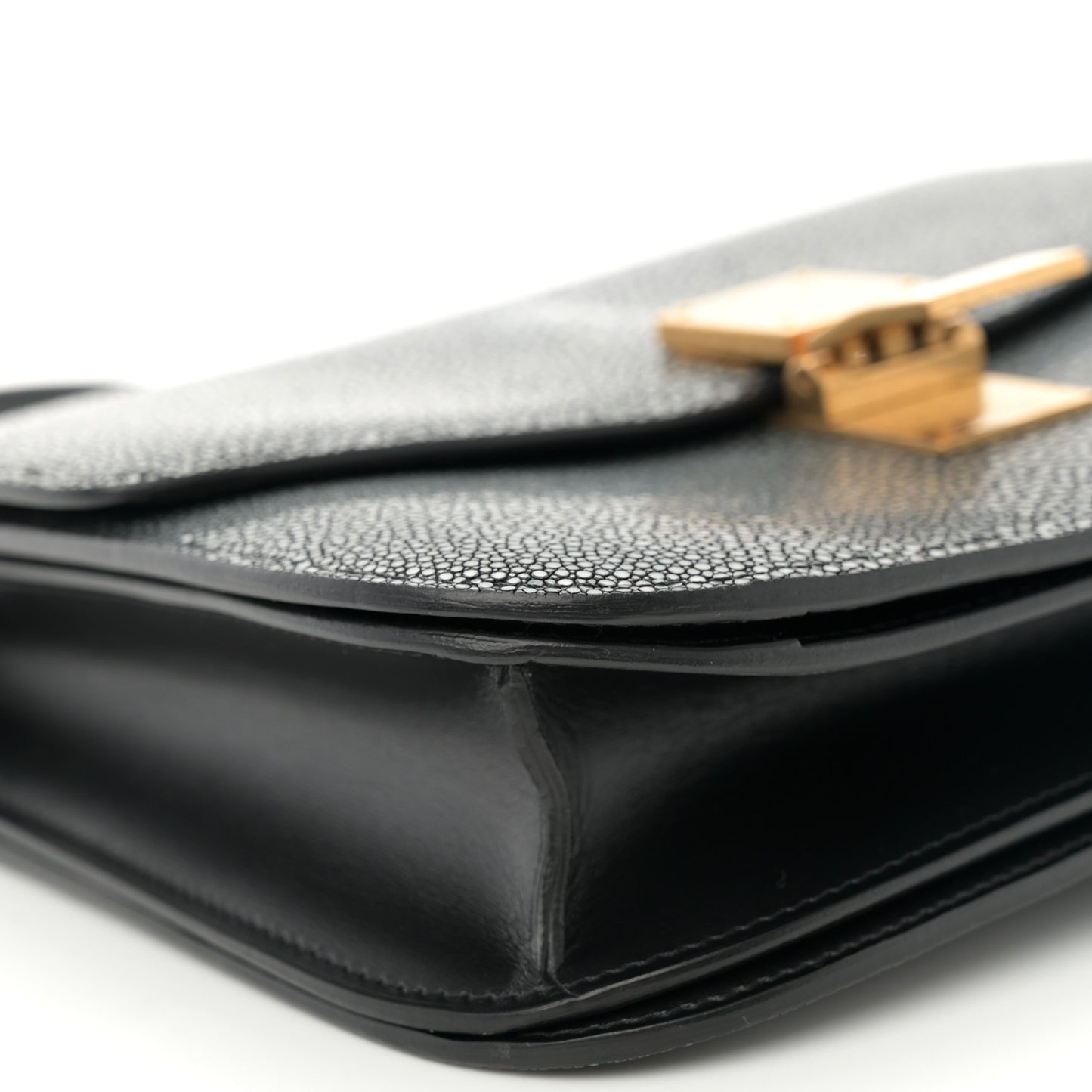 Stingray Medium Classic Box Flap Bag Black