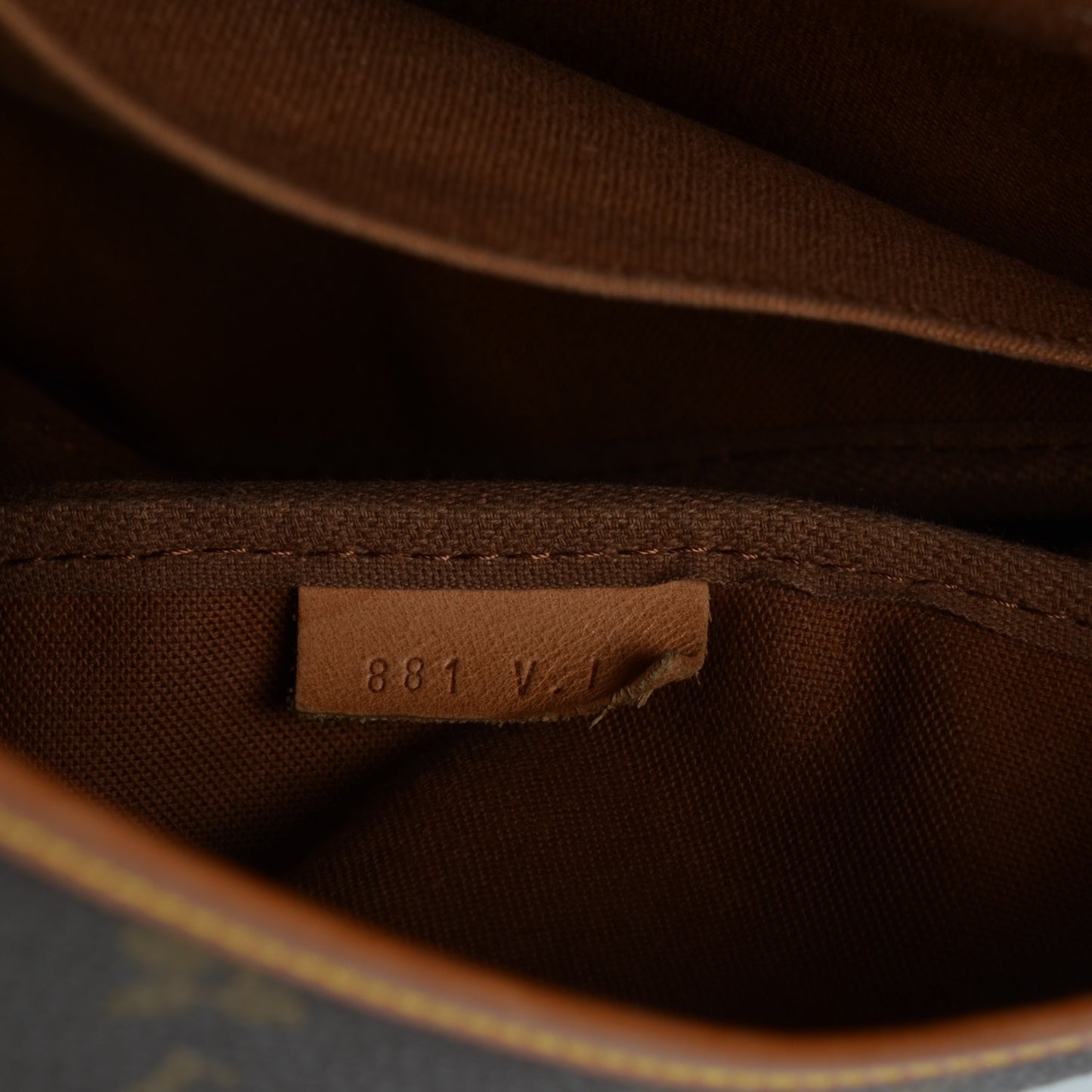 Monogram Saumur 43