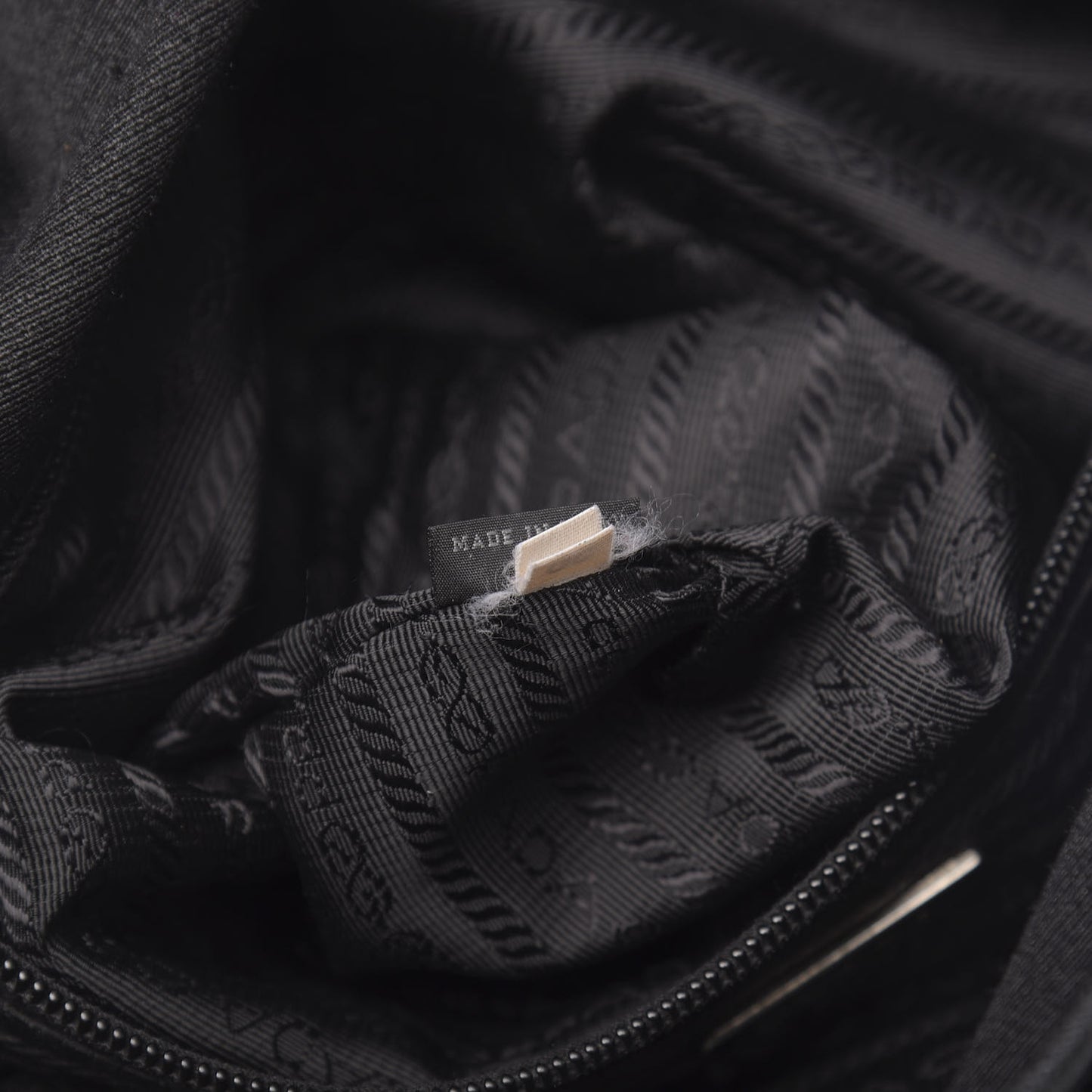 Tessuto Nylon Messenger Bag Black