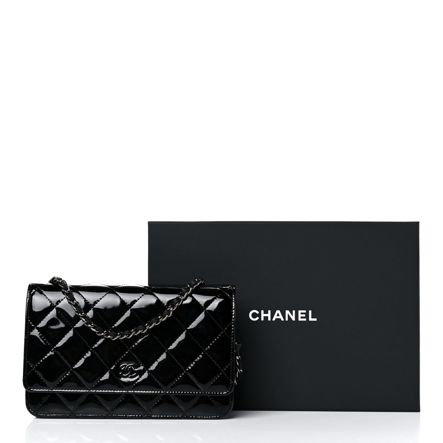 Patent Quilted Wallet On Chain WOC Black