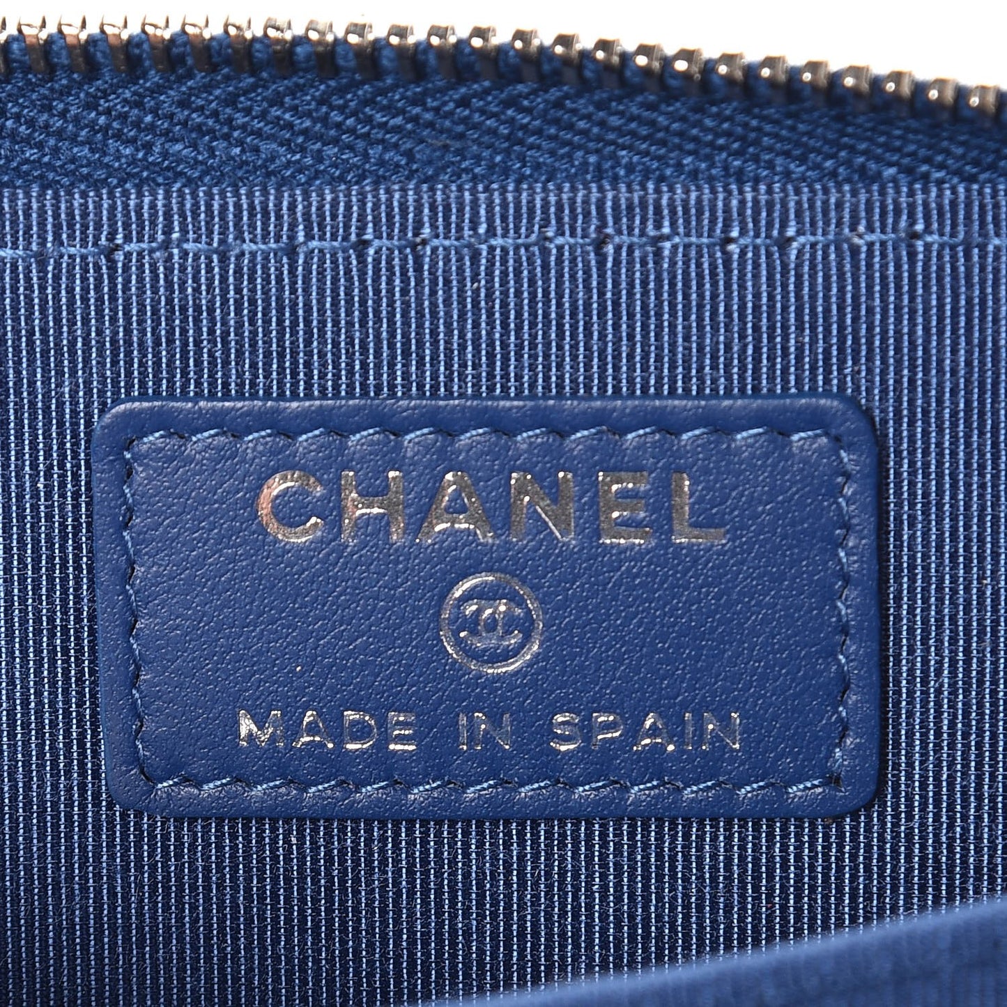 Caviar Chevron Quilted Zip Coin Purse Blue