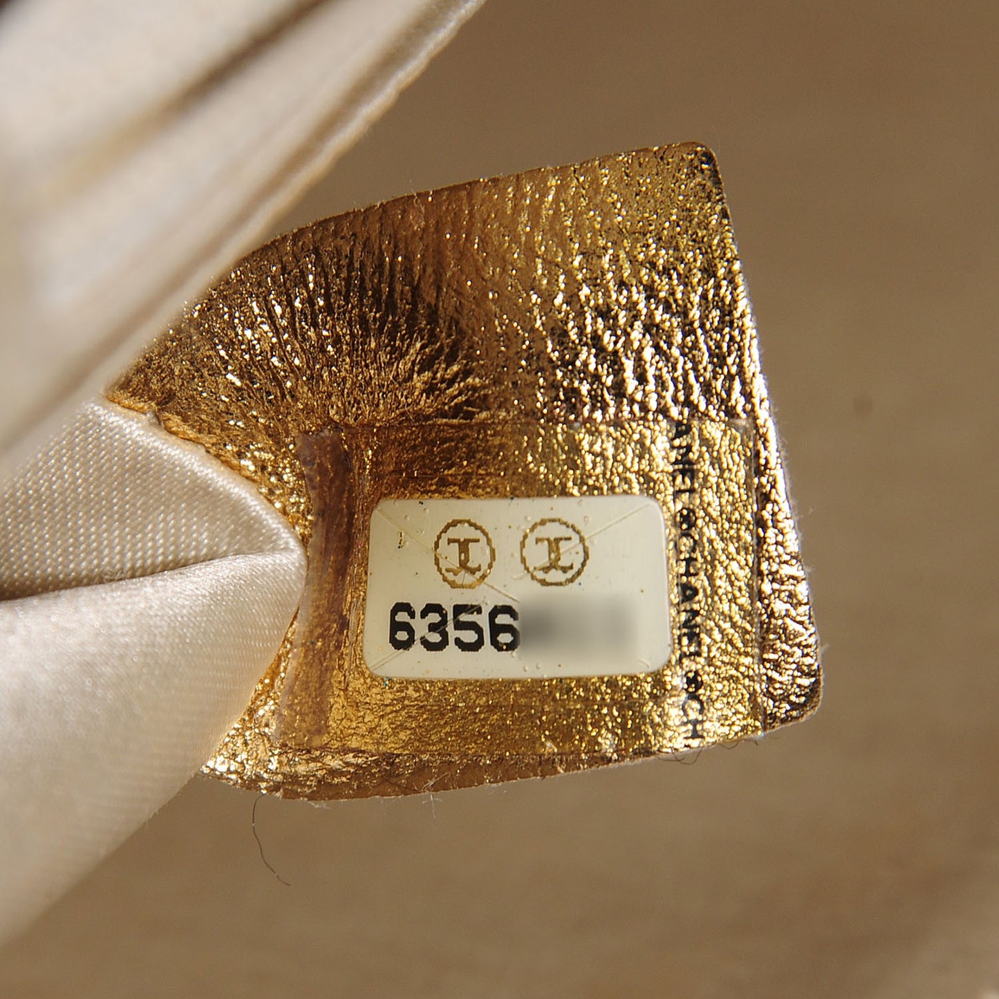 Metallic Nylon Medium Travel Flap Light Gold
