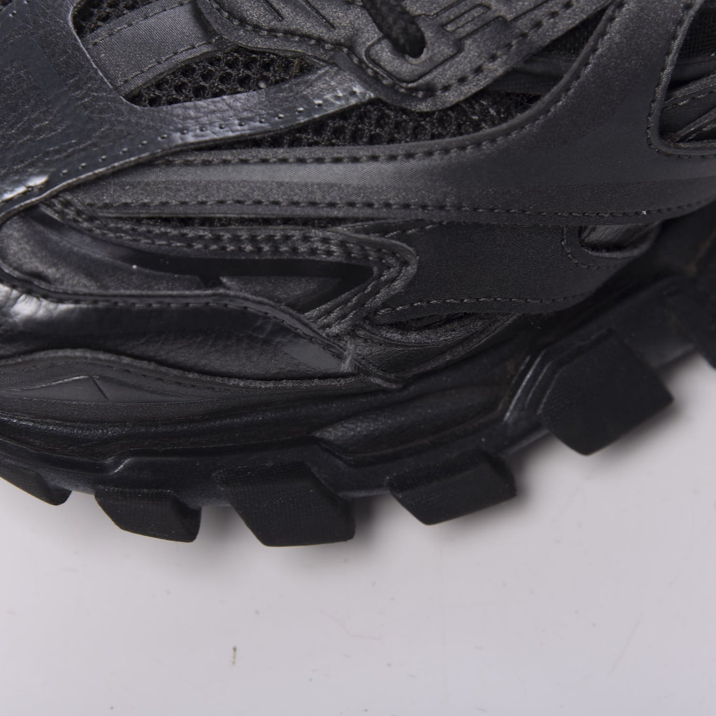 Rubber Mesh Pearlescent Mens Track.2 Open Sneakers 44 Black
