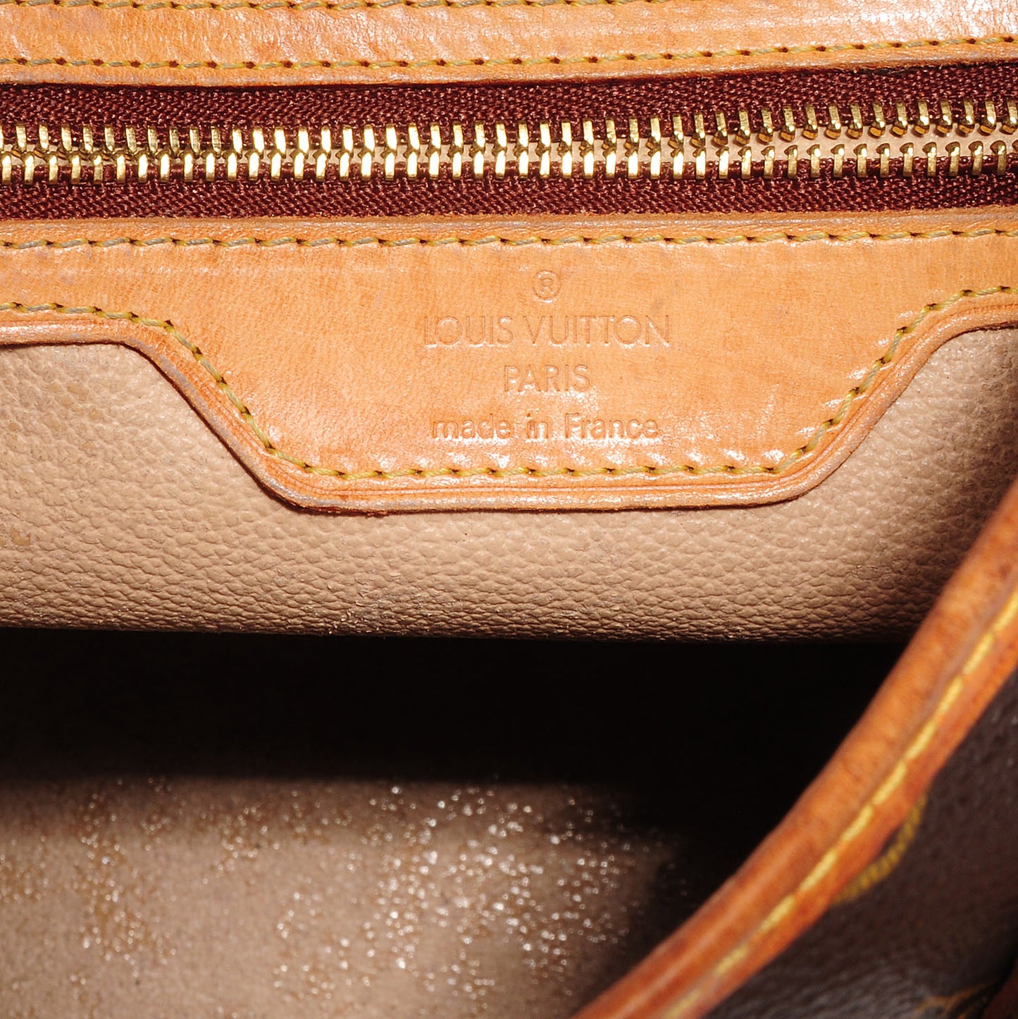 Monogram Petit Bucket 23