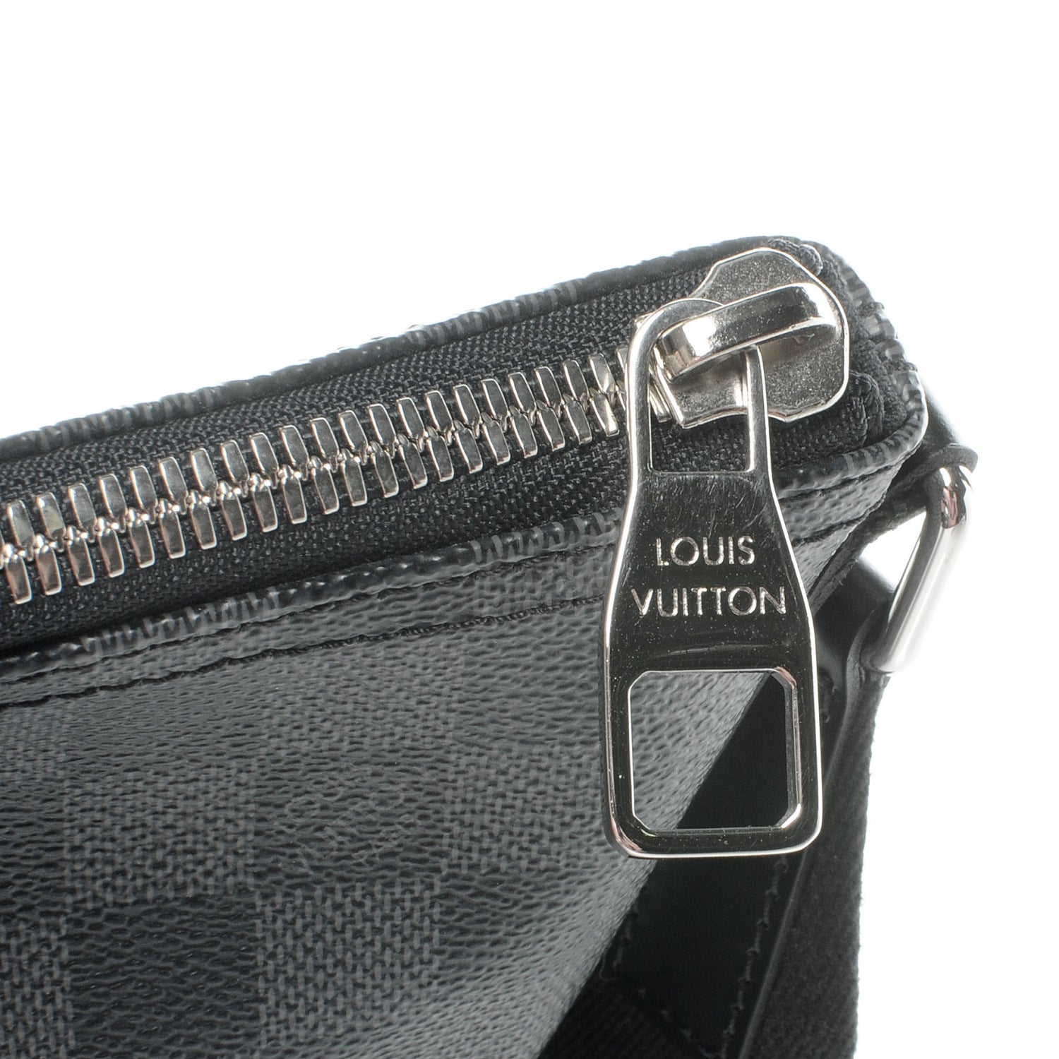Louis Vuitton Damier Graphite Mick MM 6 of 9