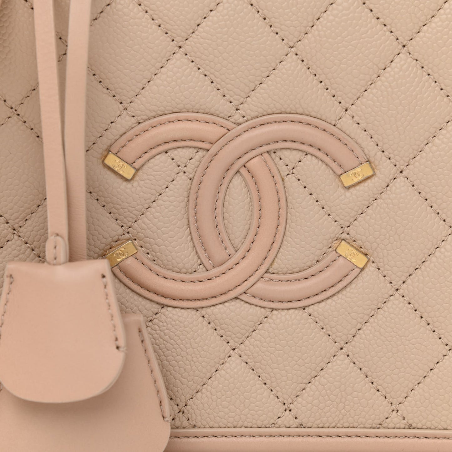 Caviar Quilted Medium CC Filigree Vanity Case Beige