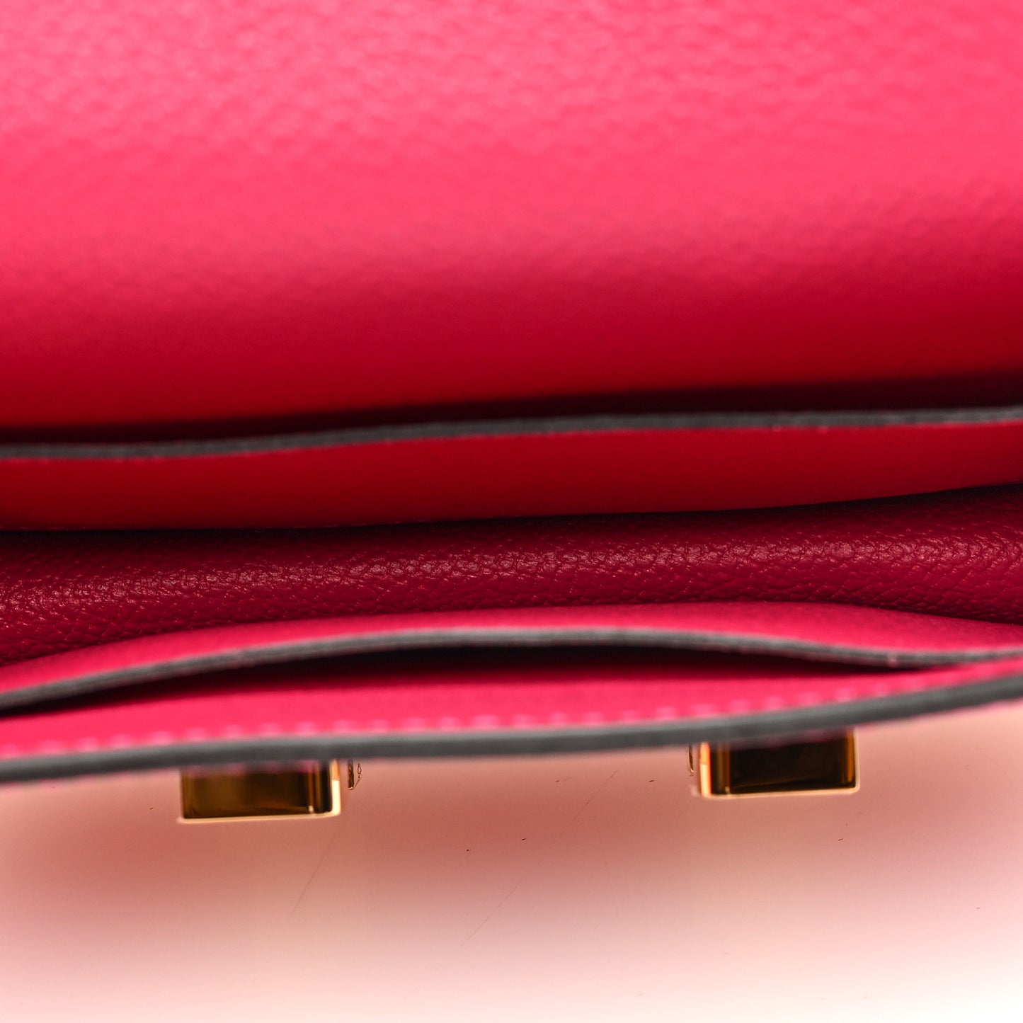 Evercolor Bi-Color Constance Slim Wallet Framboise Rouge Sellier
