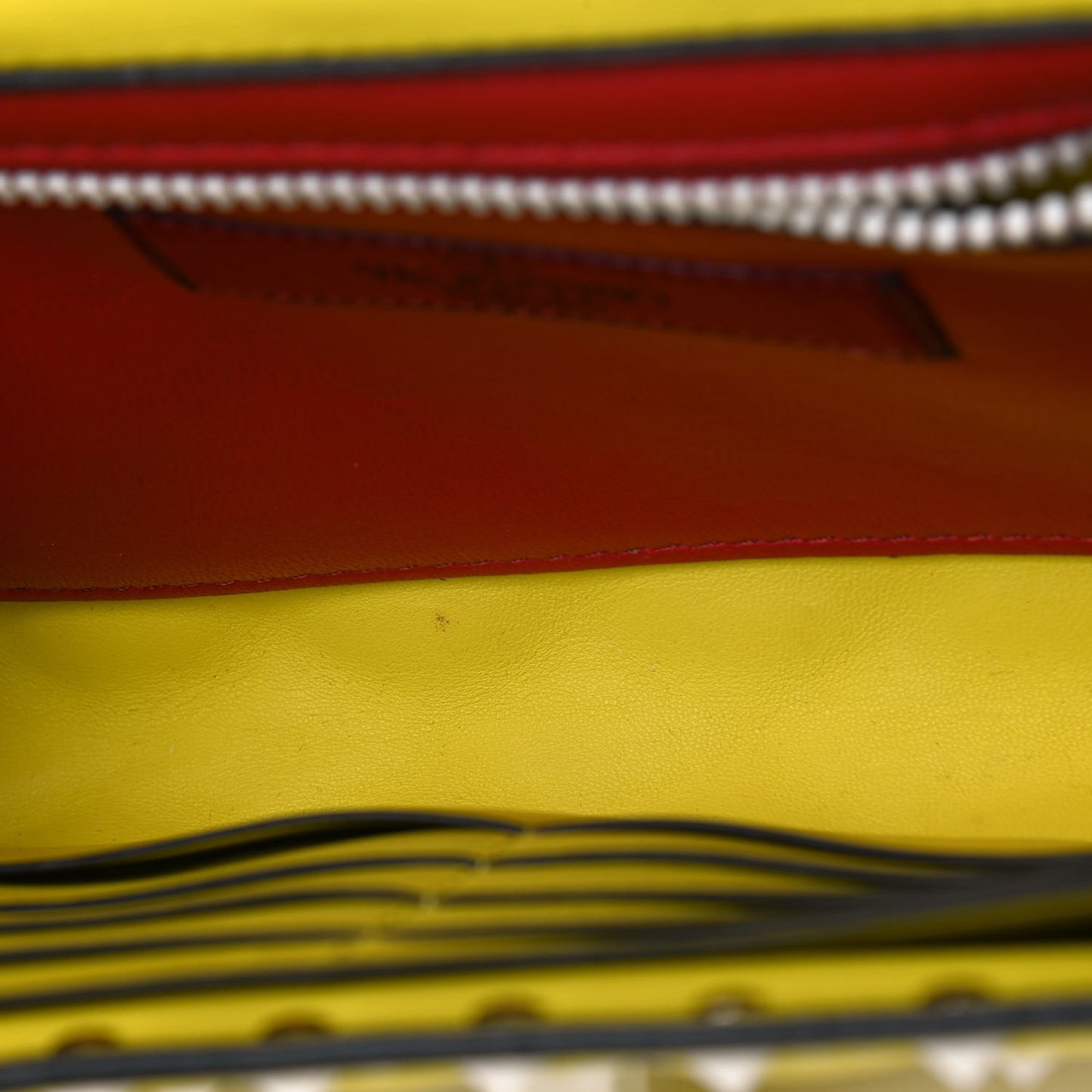 Lambskin Free Rockstud Spike Wallet On Chain Light Yellow