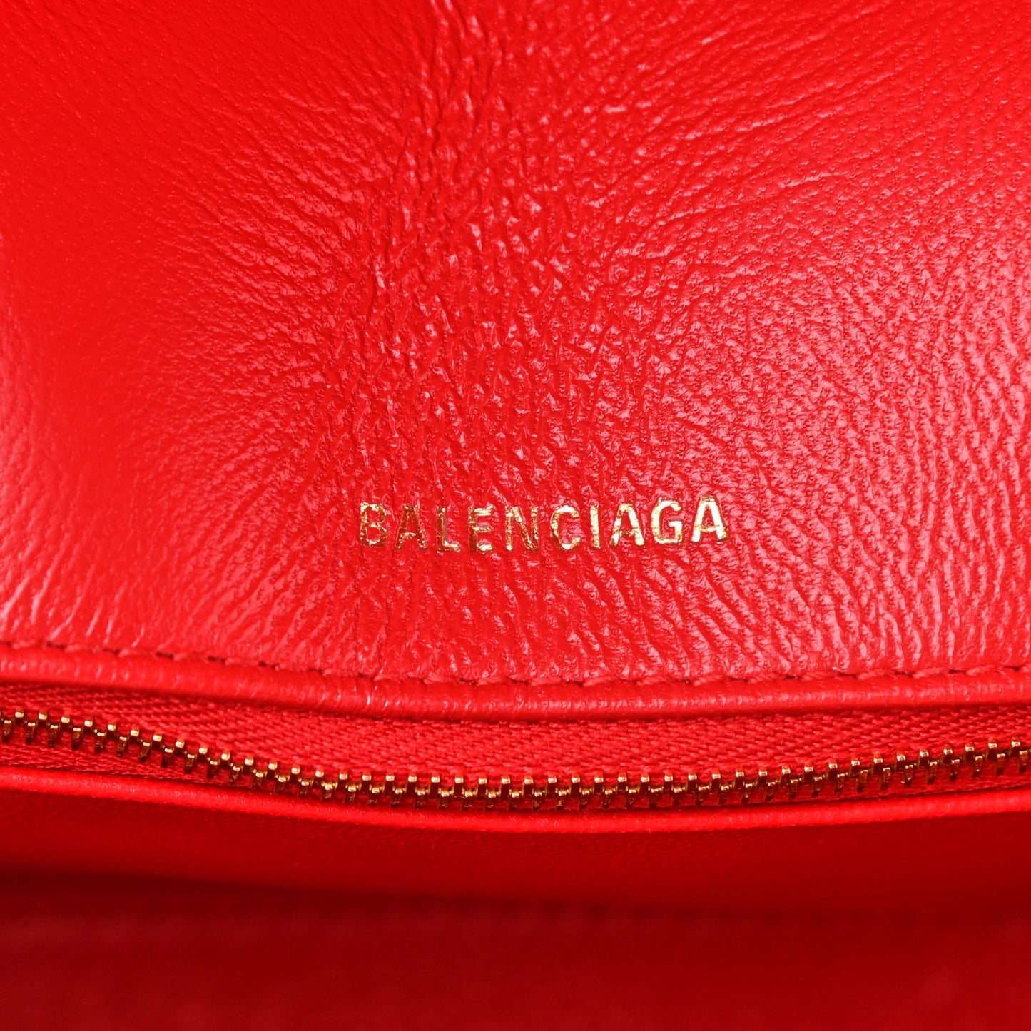 Nappa Calfskin Quilted Medium Touch B Shoulder Bag Bright Red